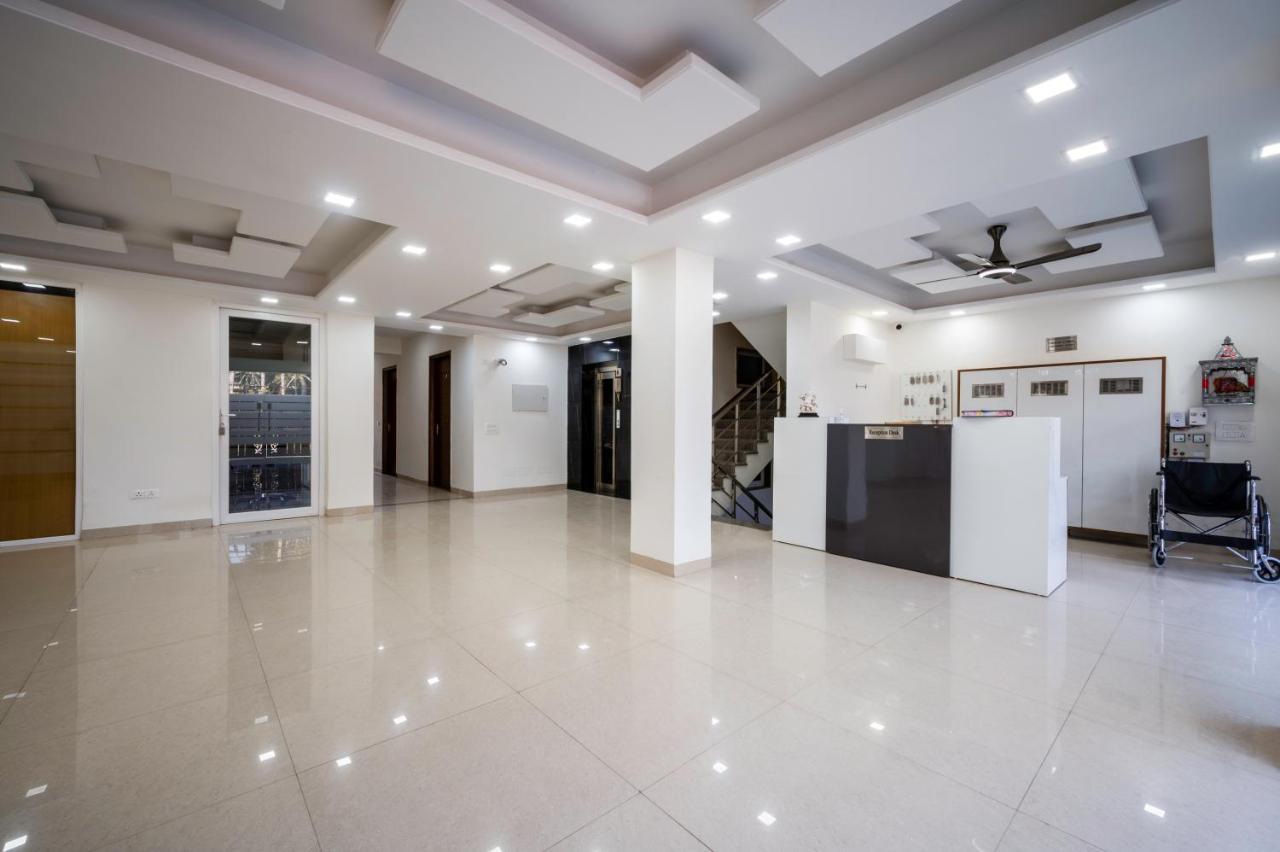 The Palms Inn I Near Medanta Medicity I Sec-38 구르가온 외부 사진