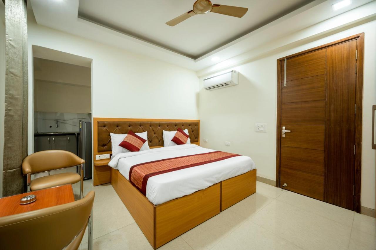 The Palms Inn I Near Medanta Medicity I Sec-38 구르가온 외부 사진