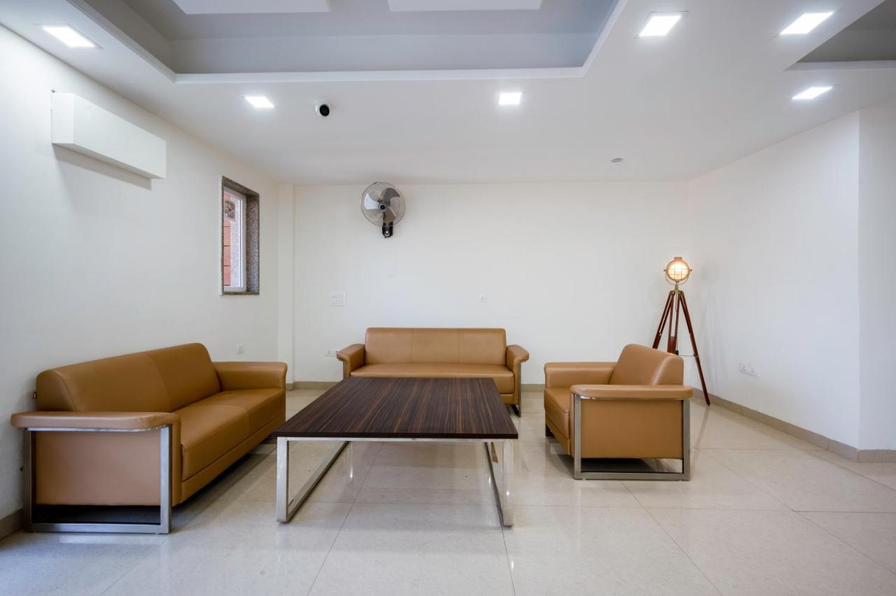 The Palms Inn I Near Medanta Medicity I Sec-38 구르가온 외부 사진